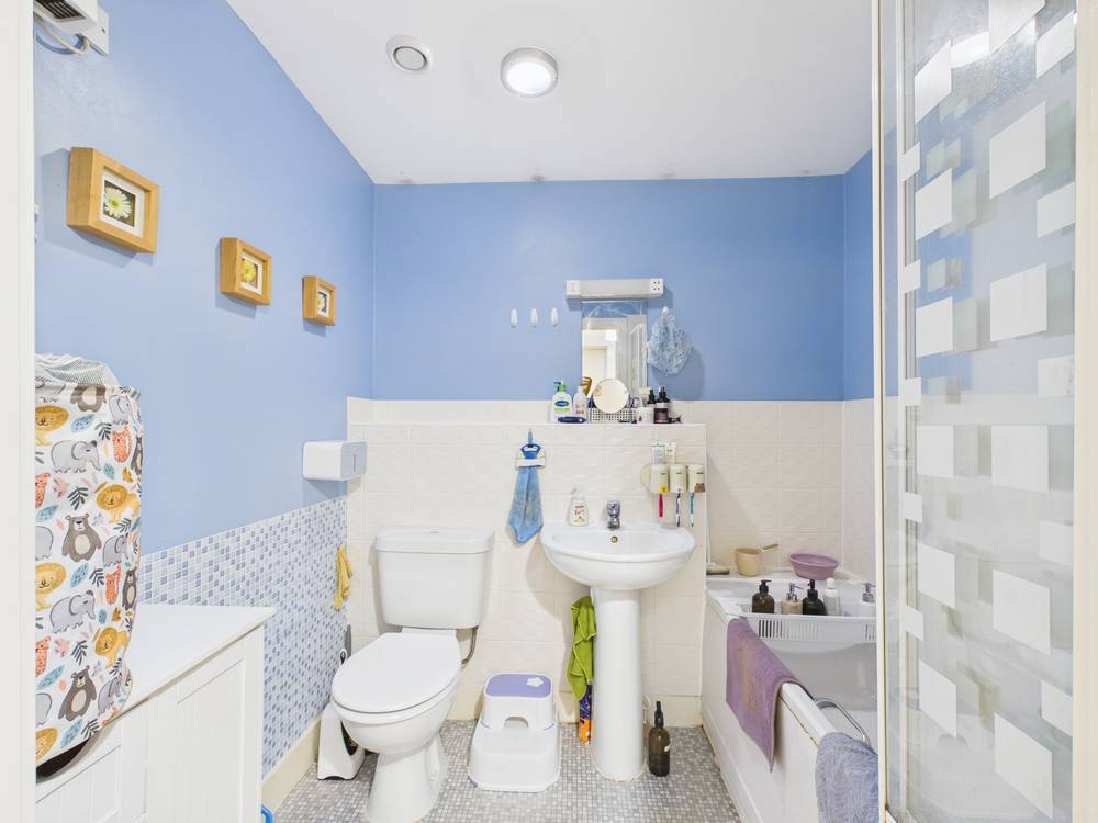 2 bedroom Flat for sale in Kingswood, Bristol