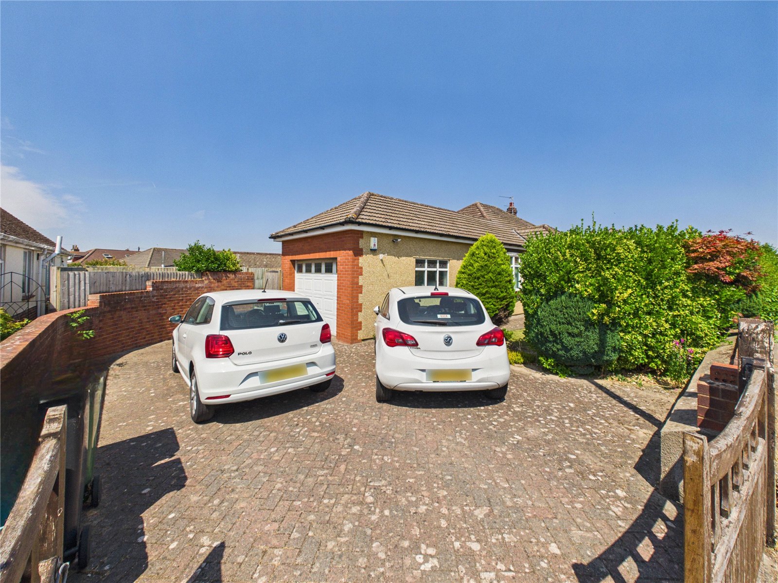 2 bedroom Bungalow for sale in Hanham, Bristol