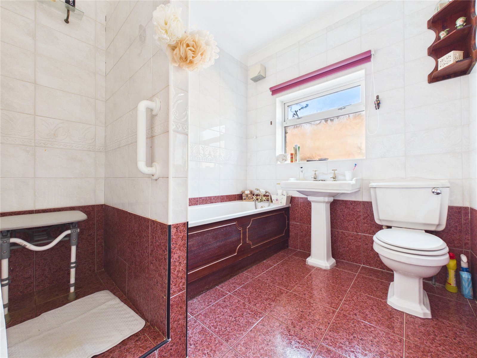 2 bedroom Bungalow for sale in Hanham, Bristol