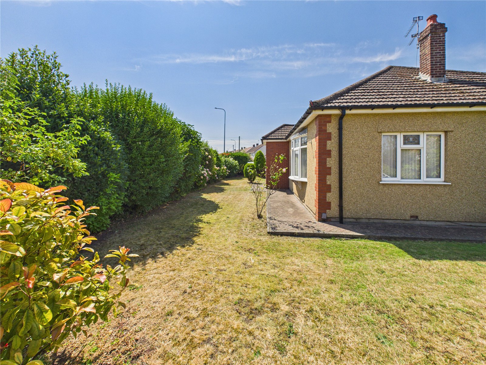 2 bedroom Bungalow for sale in Hanham, Bristol