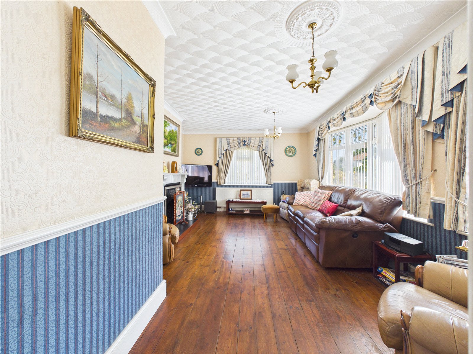 2 bedroom Bungalow for sale in Hanham, Bristol
