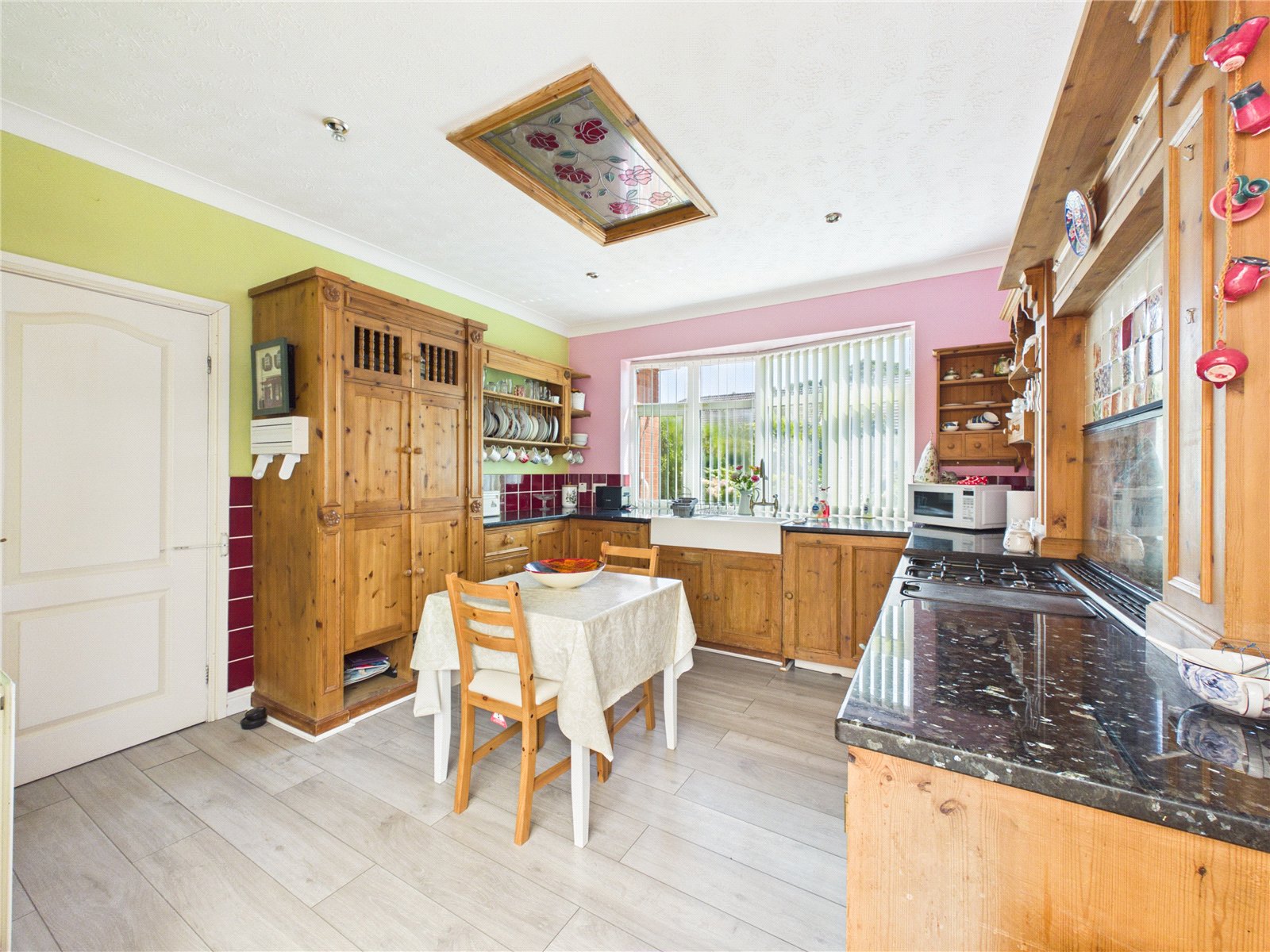 2 bedroom Bungalow for sale in Hanham, Bristol