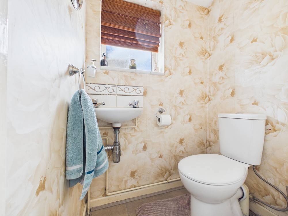 4 bedroom House for sale in Warmley, Bristol