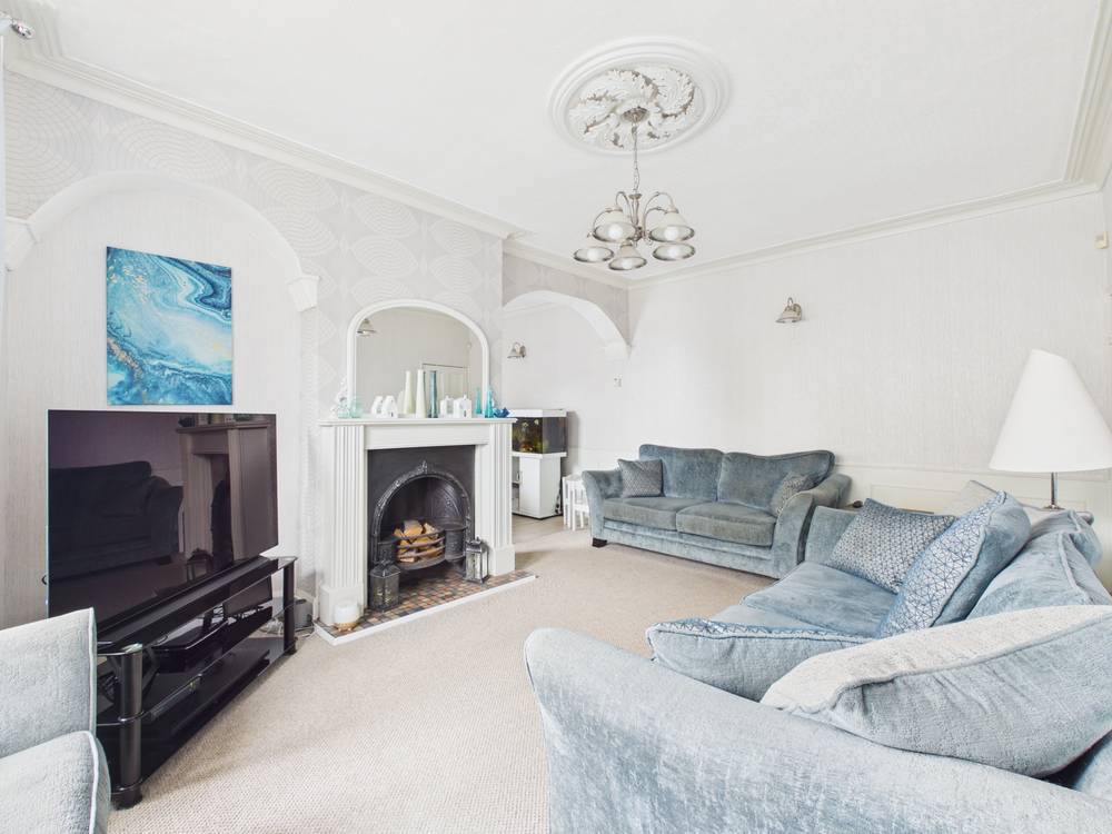 4 bedroom House for sale in Warmley, Bristol
