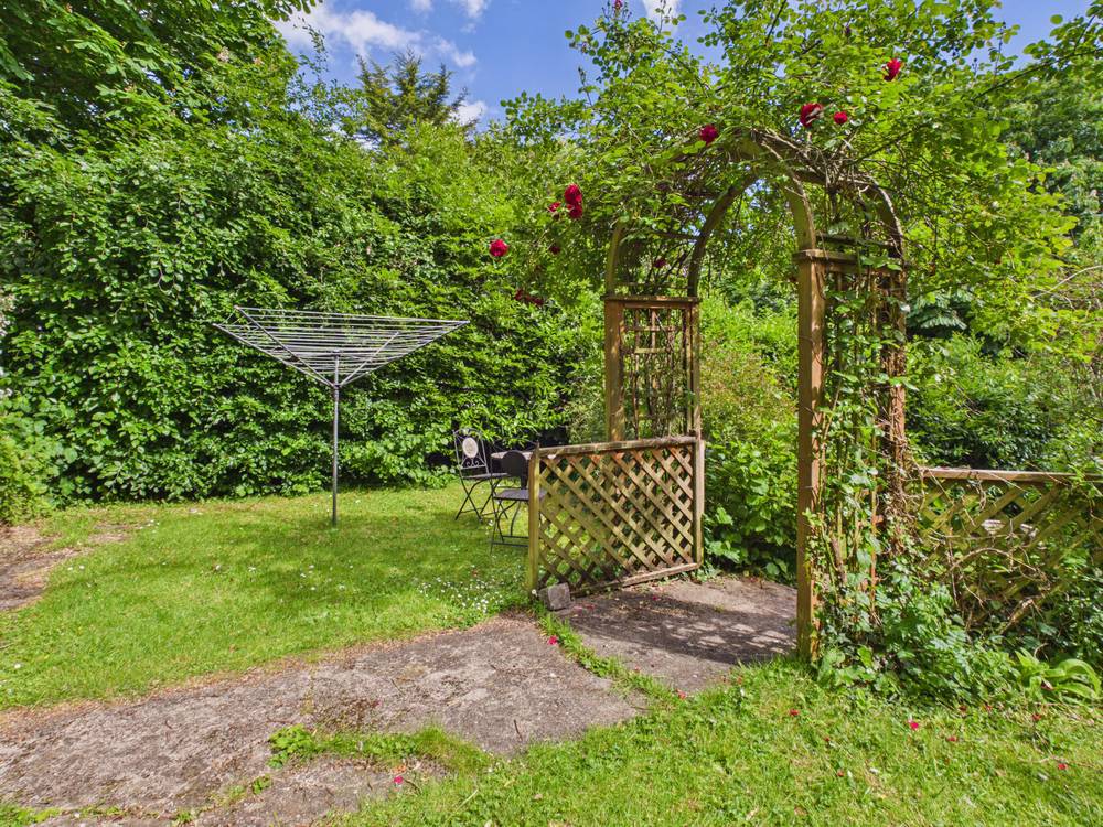 4 bedroom House for sale in Warmley, Bristol