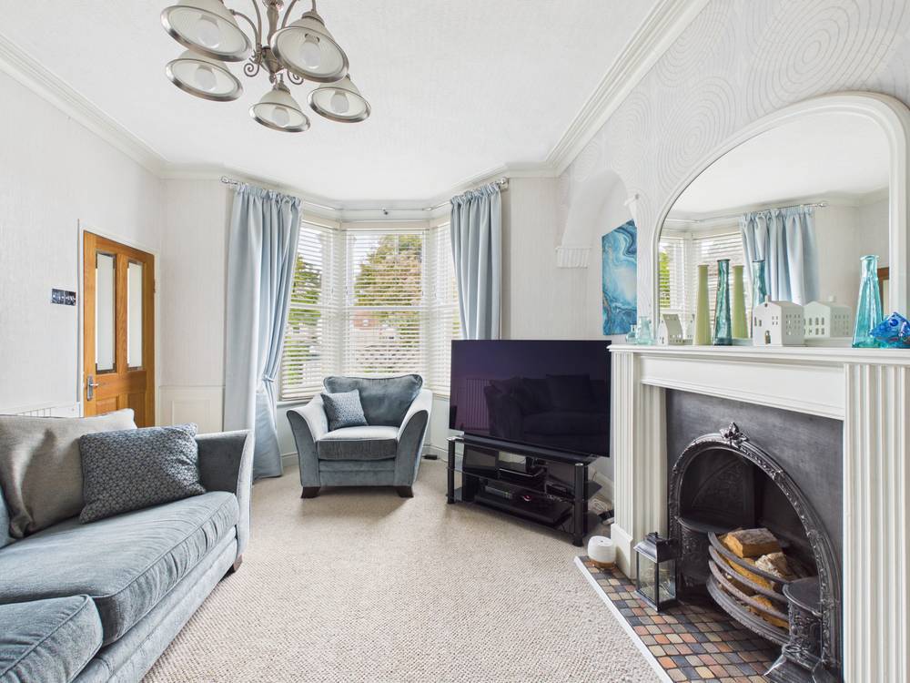 4 bedroom House for sale in Warmley, Bristol