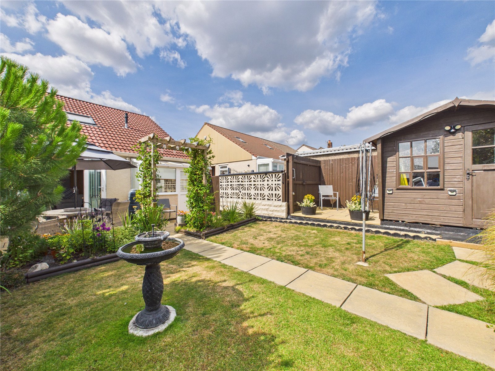 2 bedroom Bungalow for sale in Hanham, Bristol