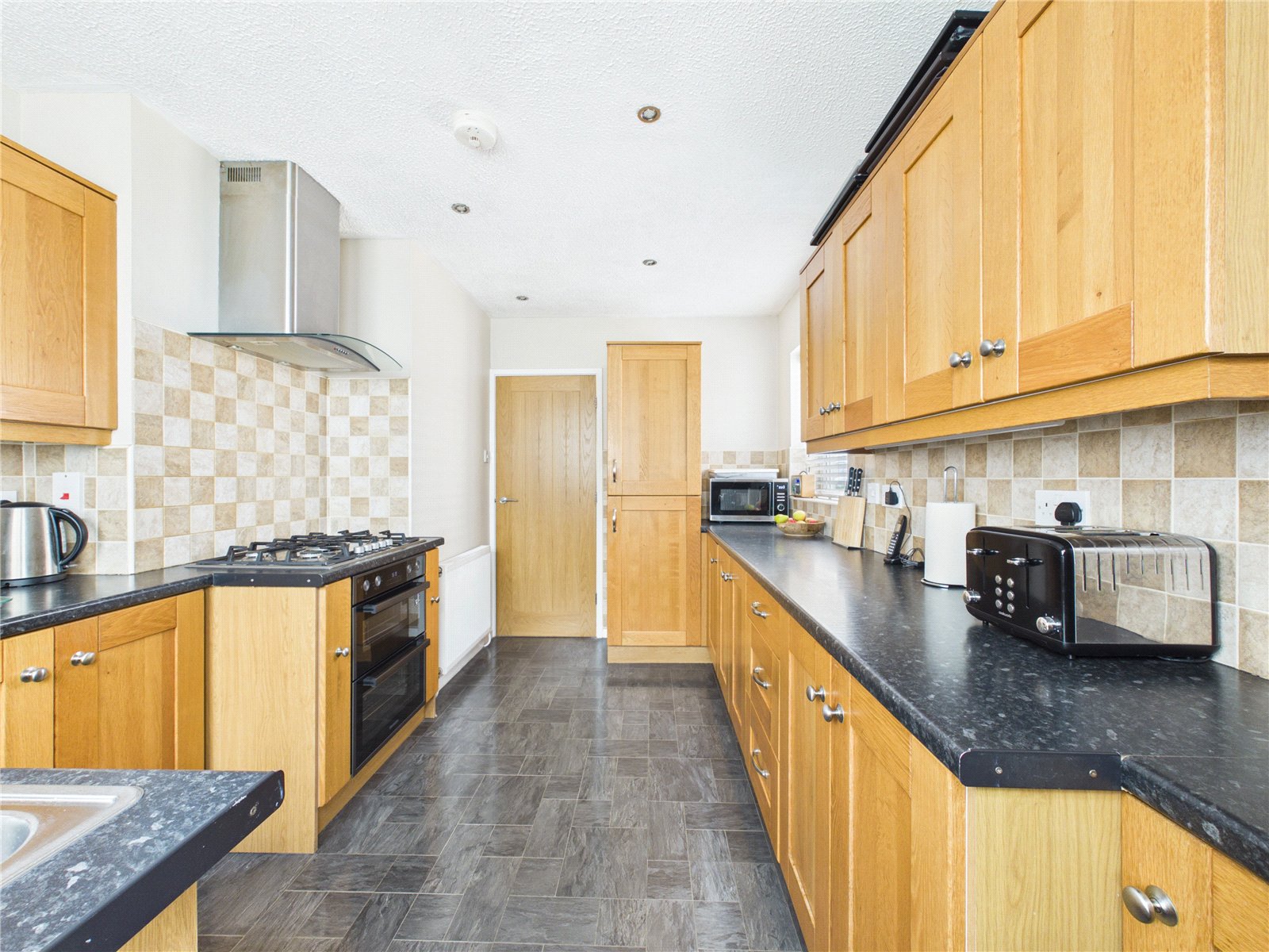 2 bedroom Bungalow for sale in Hanham, Bristol