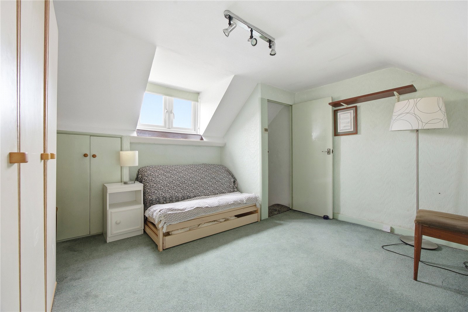 2 bedroom House for sale in Pucklechurch, Bristol