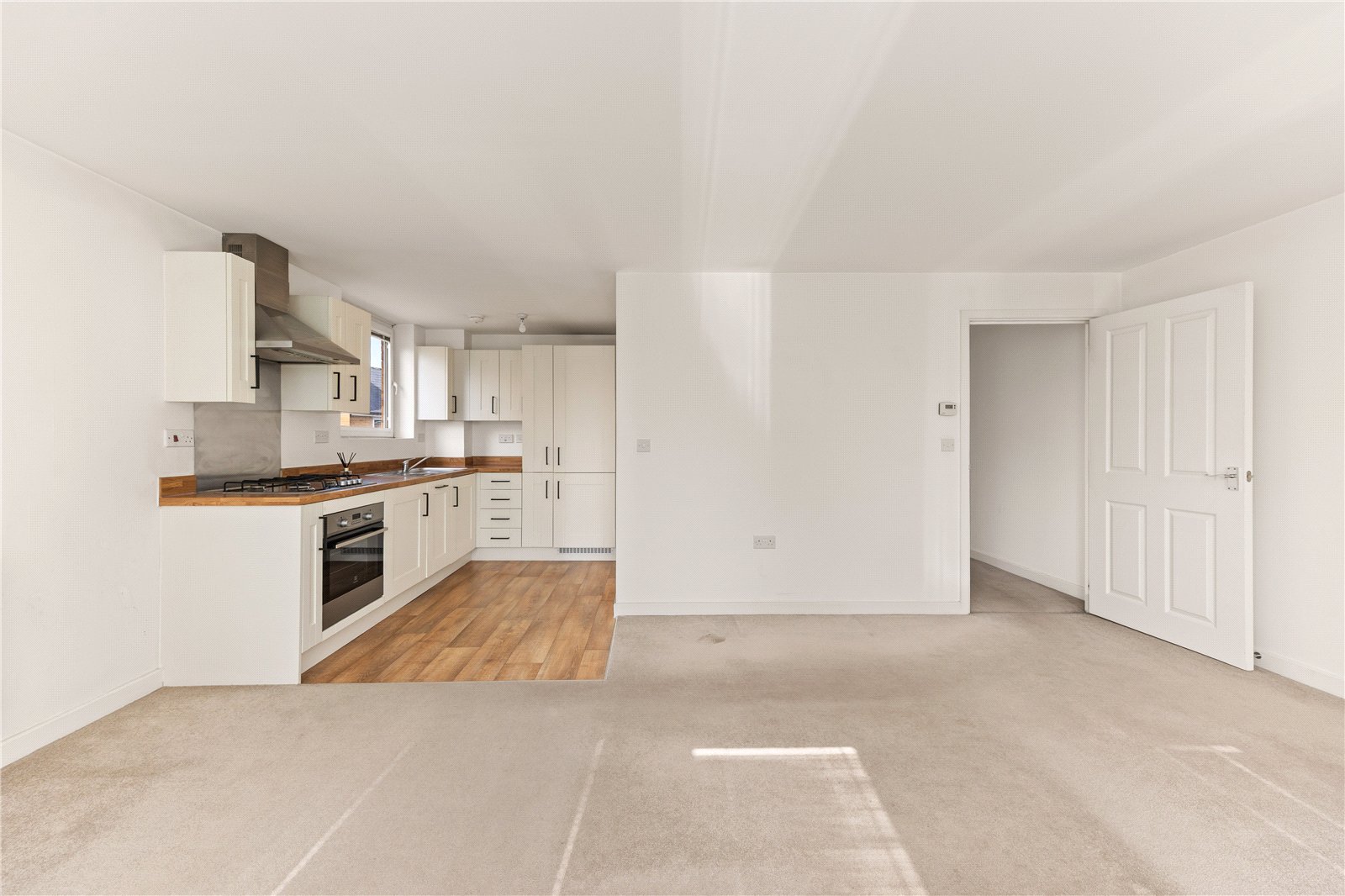 1 bedroom Flat for sale in Lyde Green, Bristol