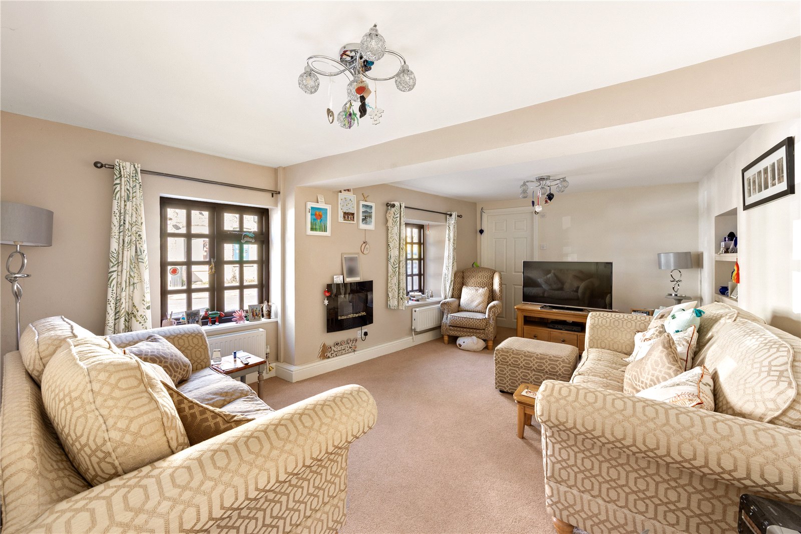 4 bedroom House for sale in Pucklechurch, Bristol, Gloucestershire