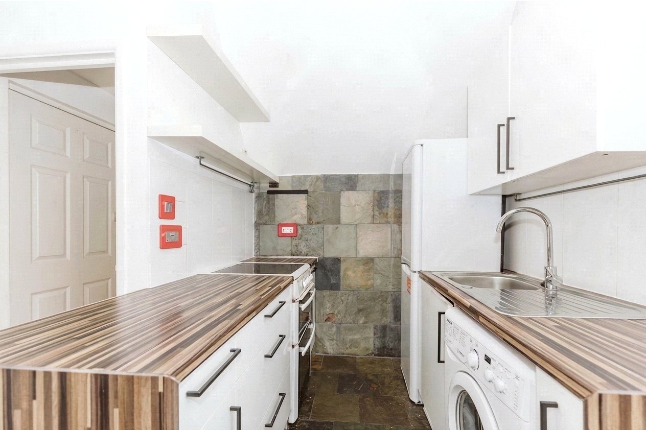 2 bedroom Flat to let in St. George, Bristol