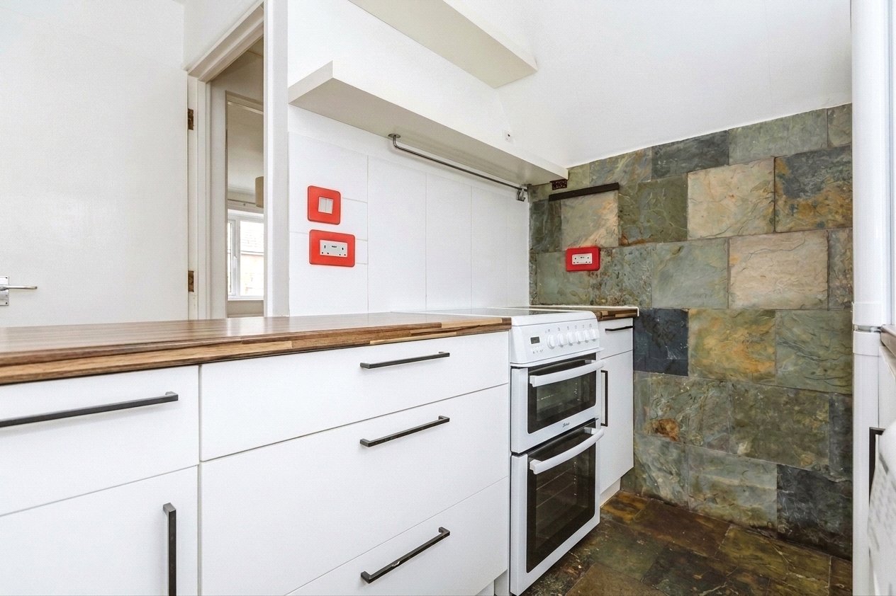 2 bedroom Flat to let in St. George, Bristol