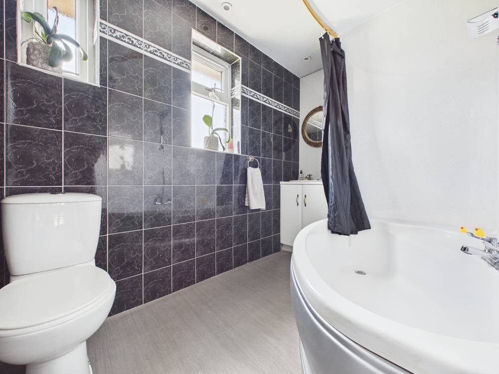 3 bedroom House for sale in St George, Bristol