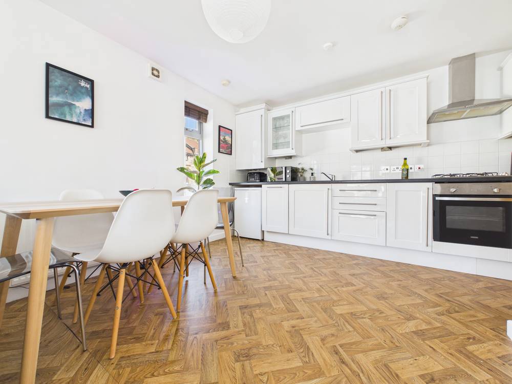 1 bedroom Flat for sale in St. George, Bristol