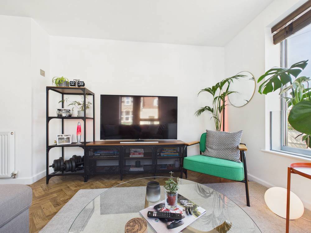 1 bedroom Flat for sale in St. George, Bristol
