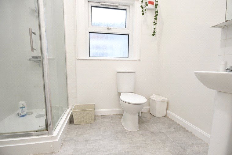 6 bedroom House to let in Southville, Bristol