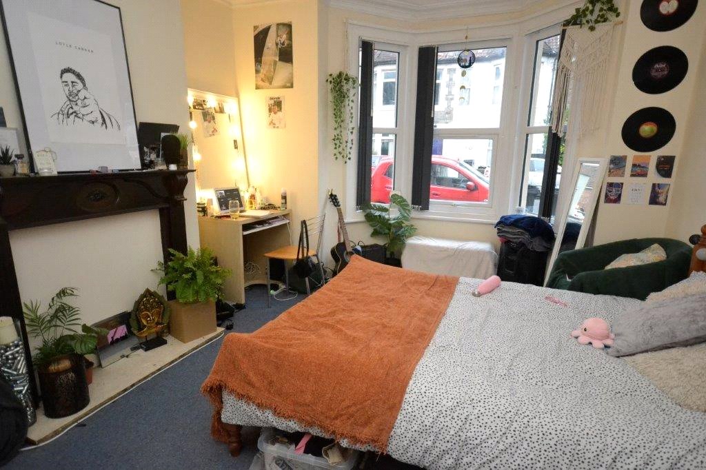 6 bedroom House to let in Southville, Bristol