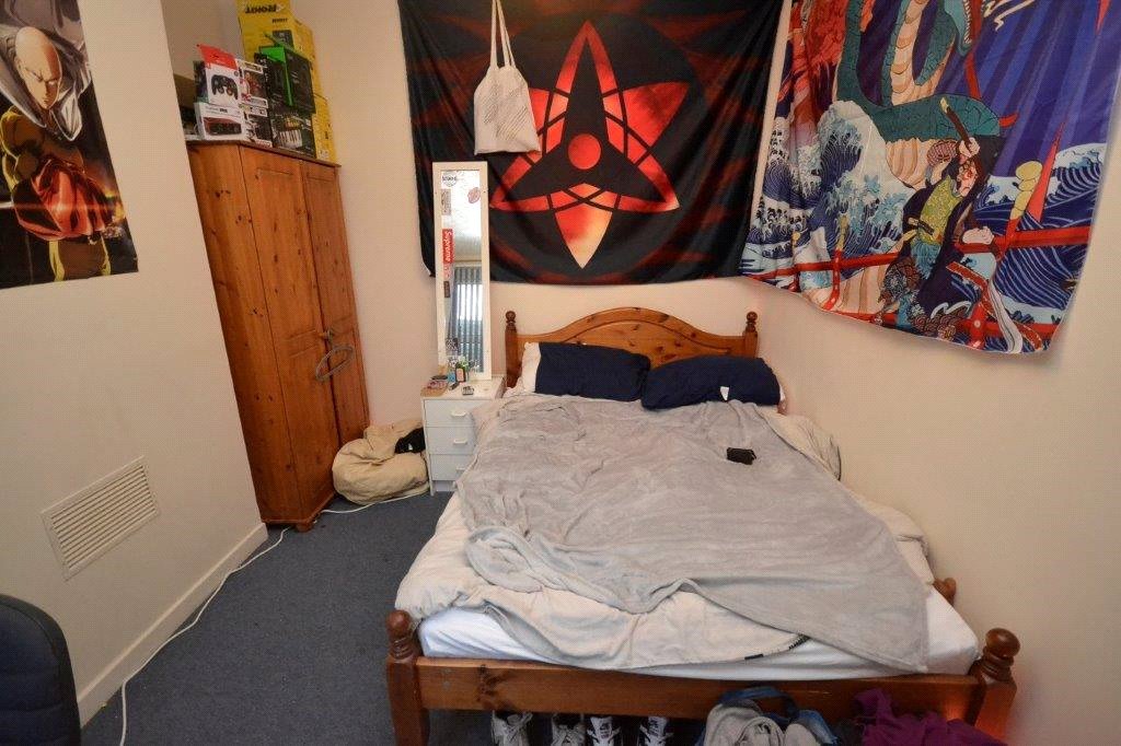 6 bedroom House to let in Southville, Bristol