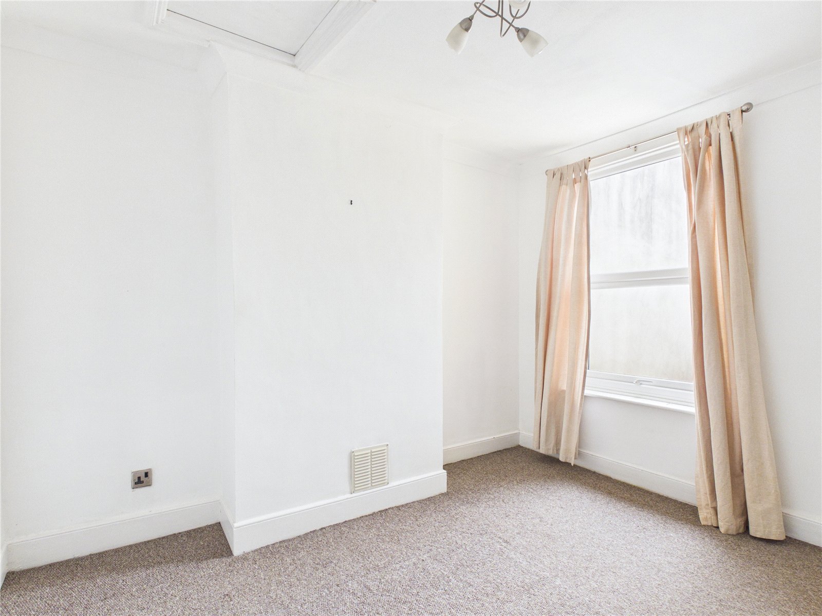 2 bedroom House to let in Southville, Bristol