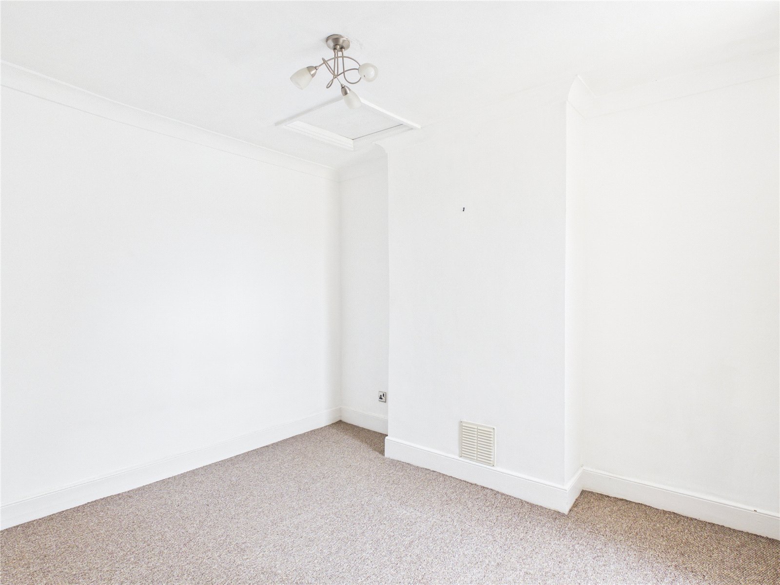 2 bedroom House to let in Southville, Bristol