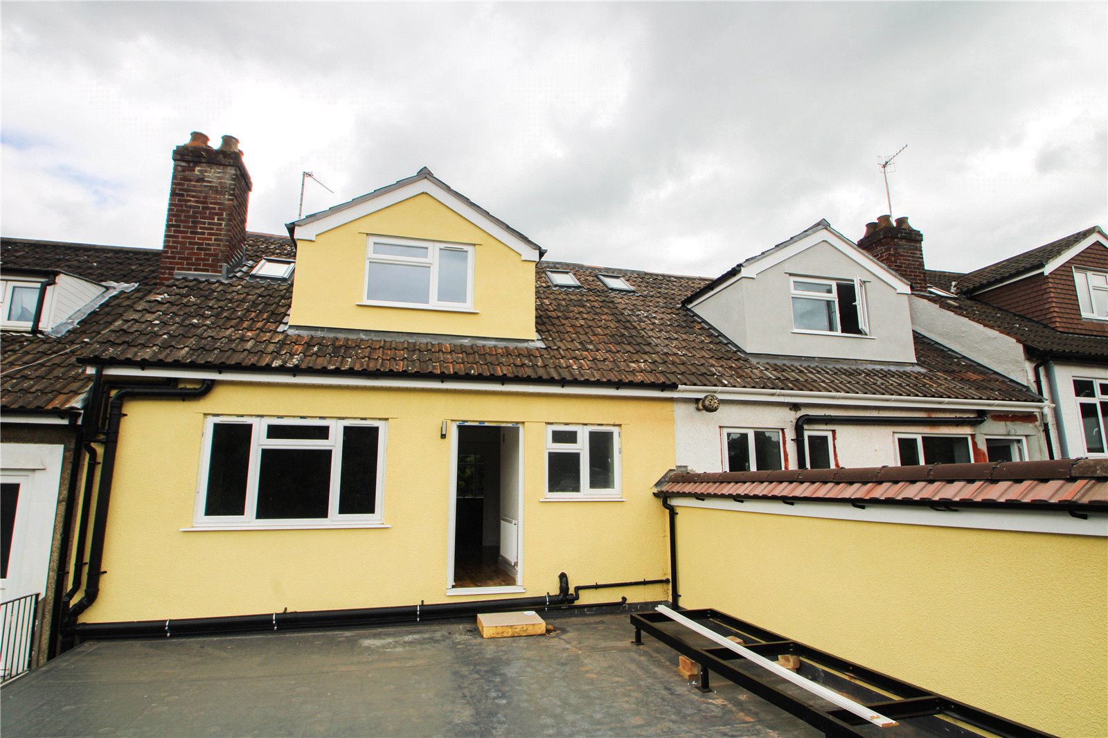 3 bedroom Flat to let in Stoke Bishop, Bristol