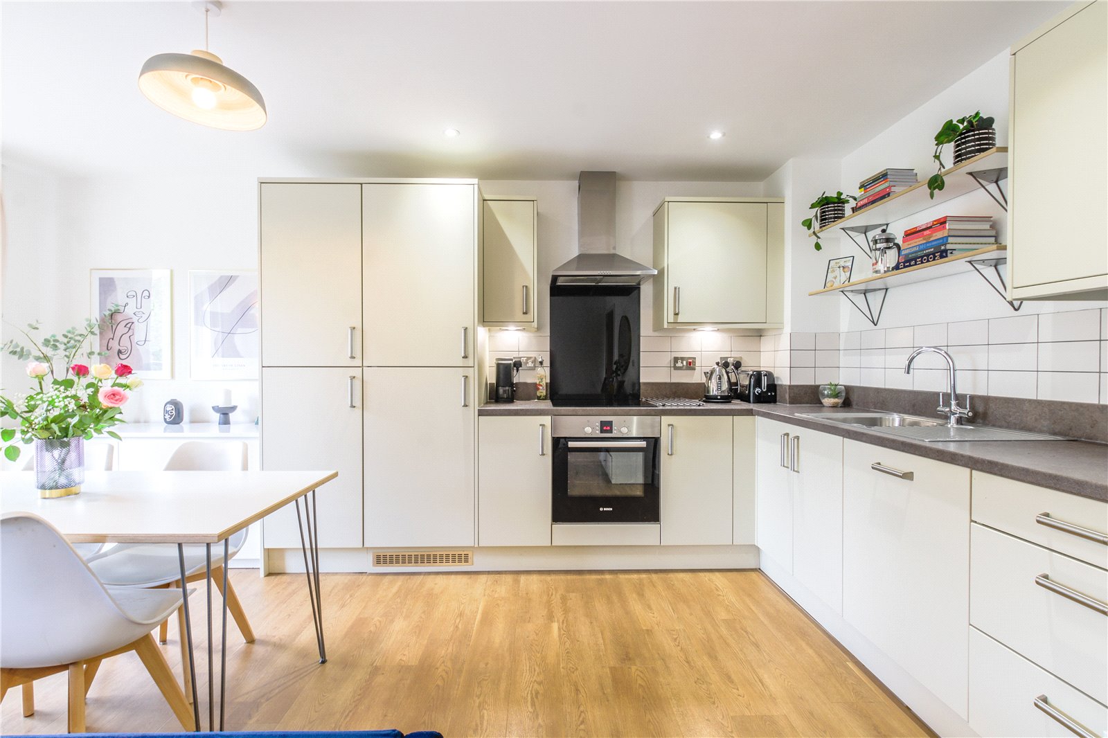 2 bedroom Flat for sale in Southville
