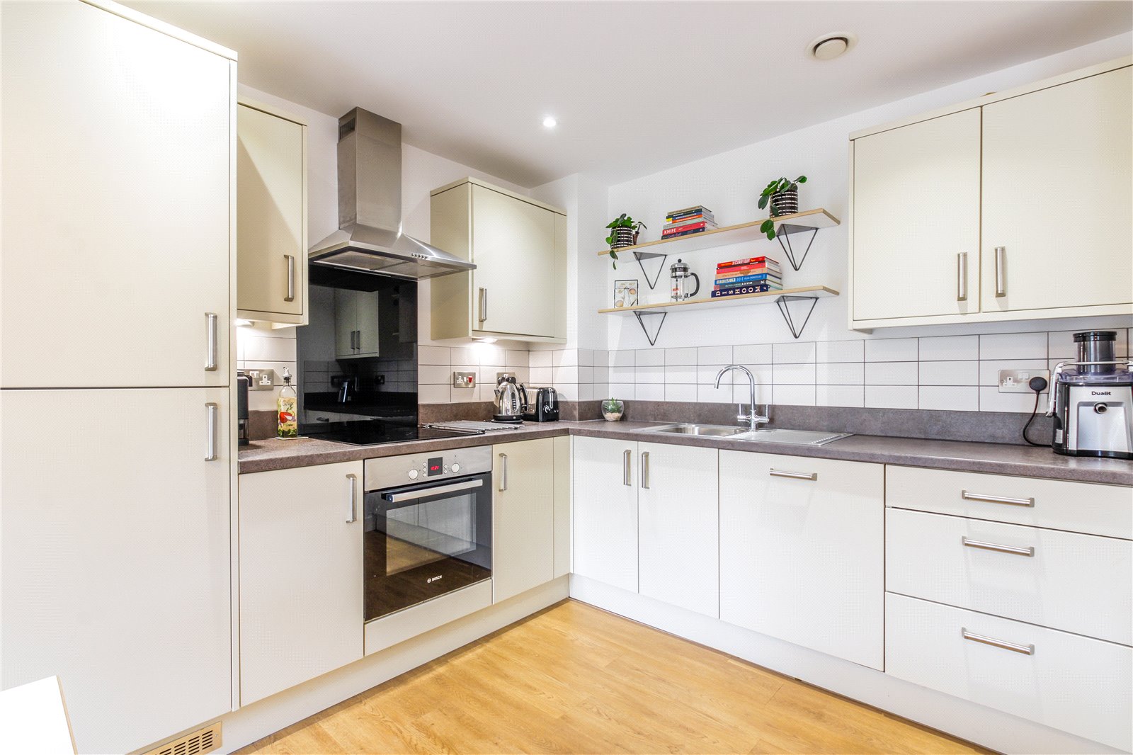 2 bedroom Flat for sale in Southville