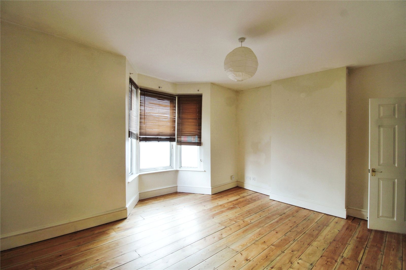 2 bedroom House to let in Easton, Bristol