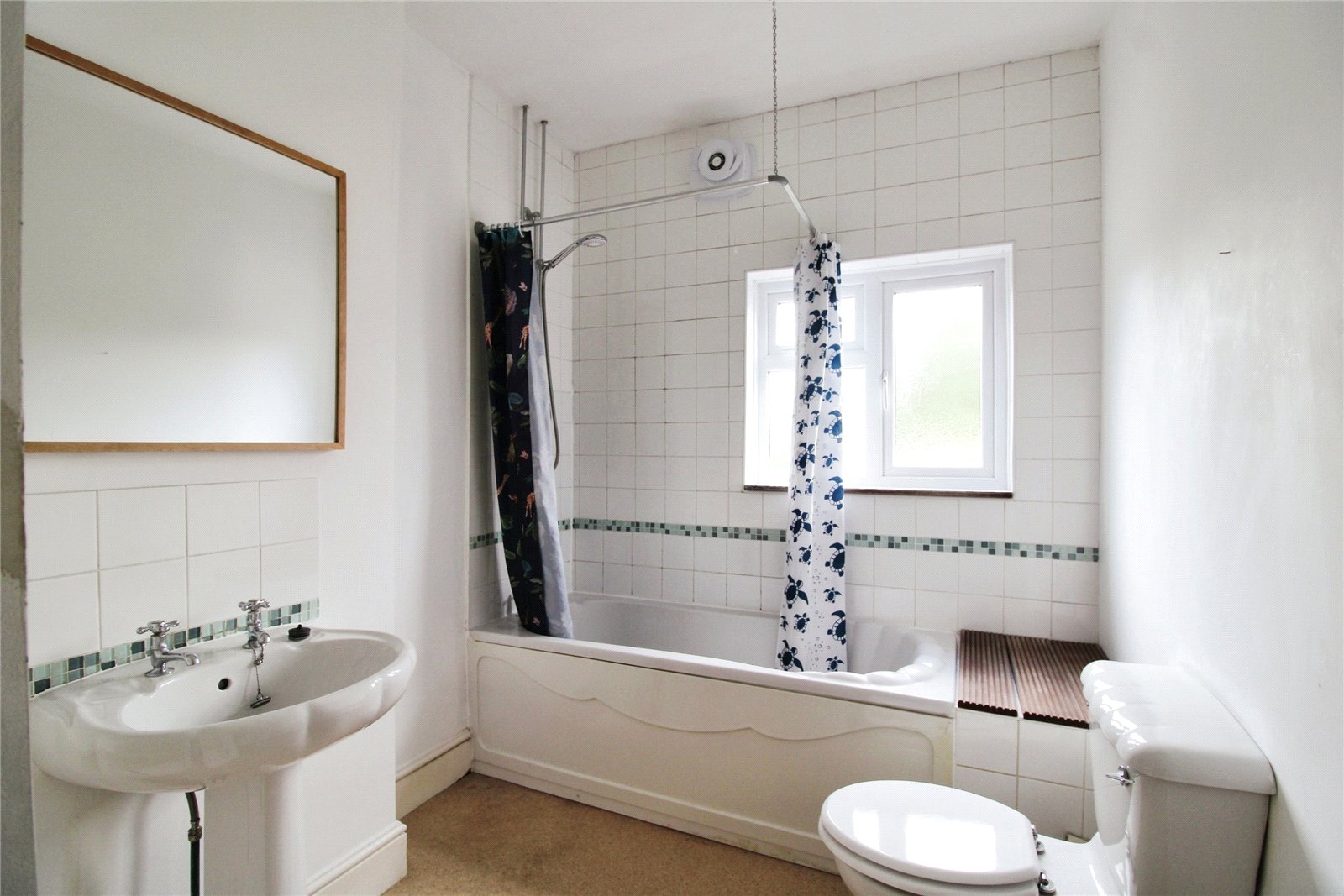 2 bedroom House to let in Easton, Bristol