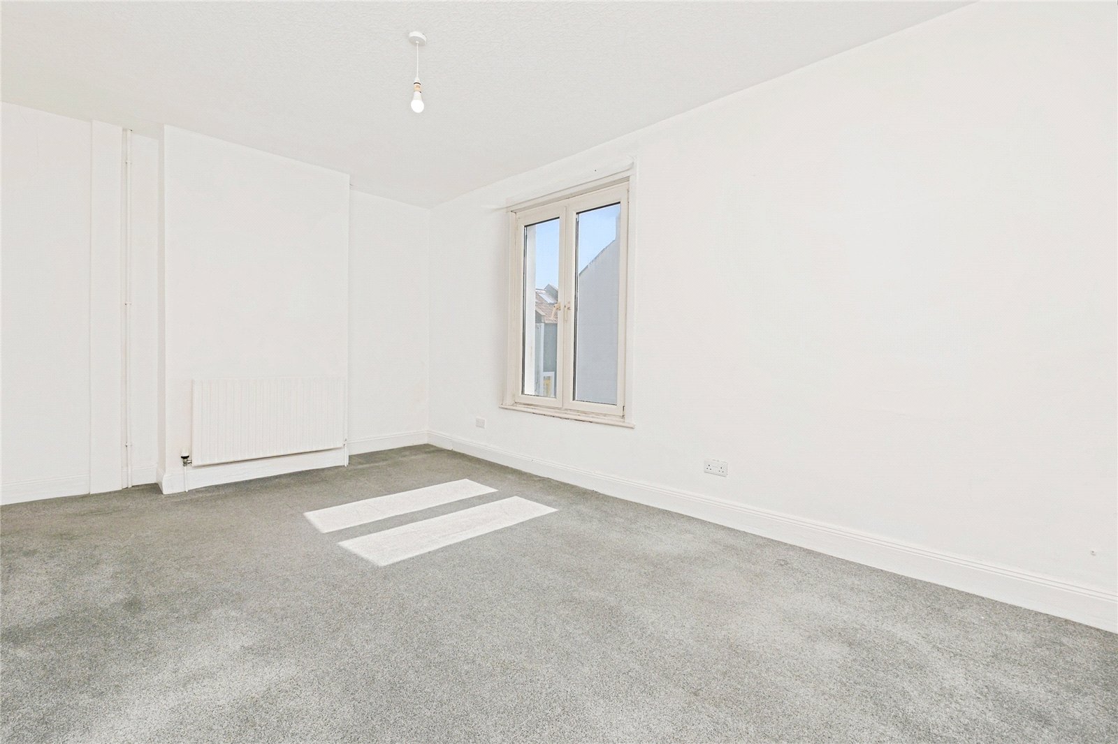 2 bedroom House for sale in Victoria Park, Bristol