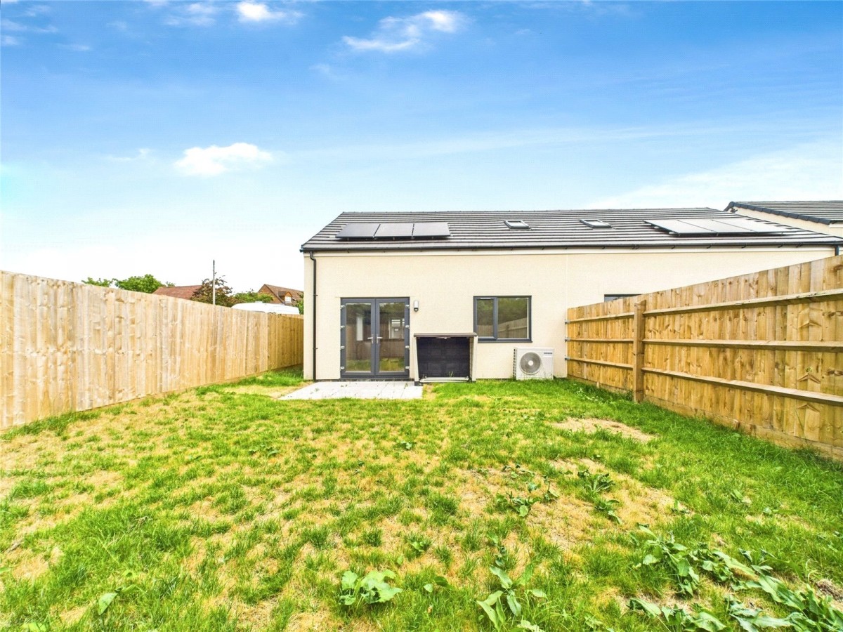 Jarnail Close, Bristol