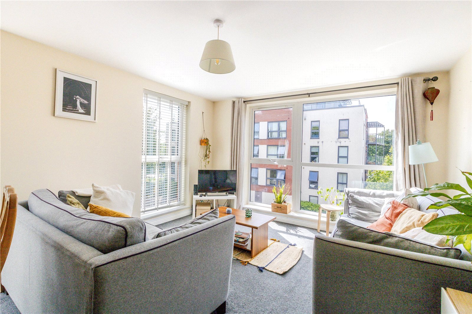 2 bedroom Flat to let in Bristol