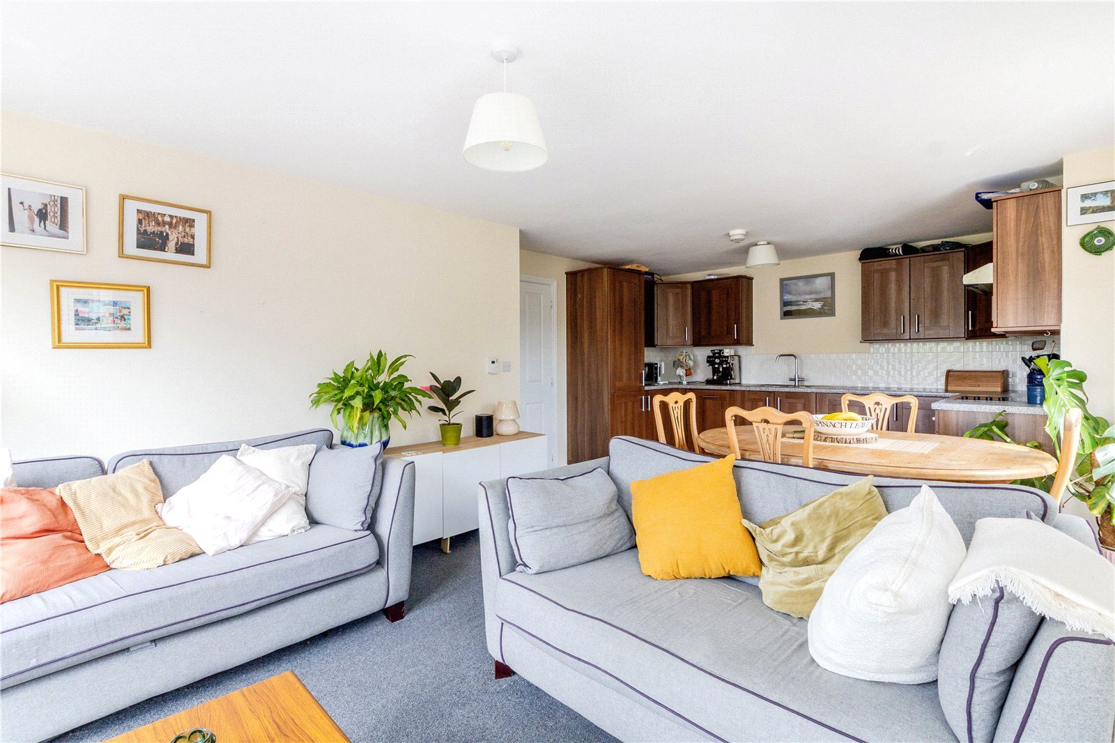 2 bedroom Flat to let in Bristol