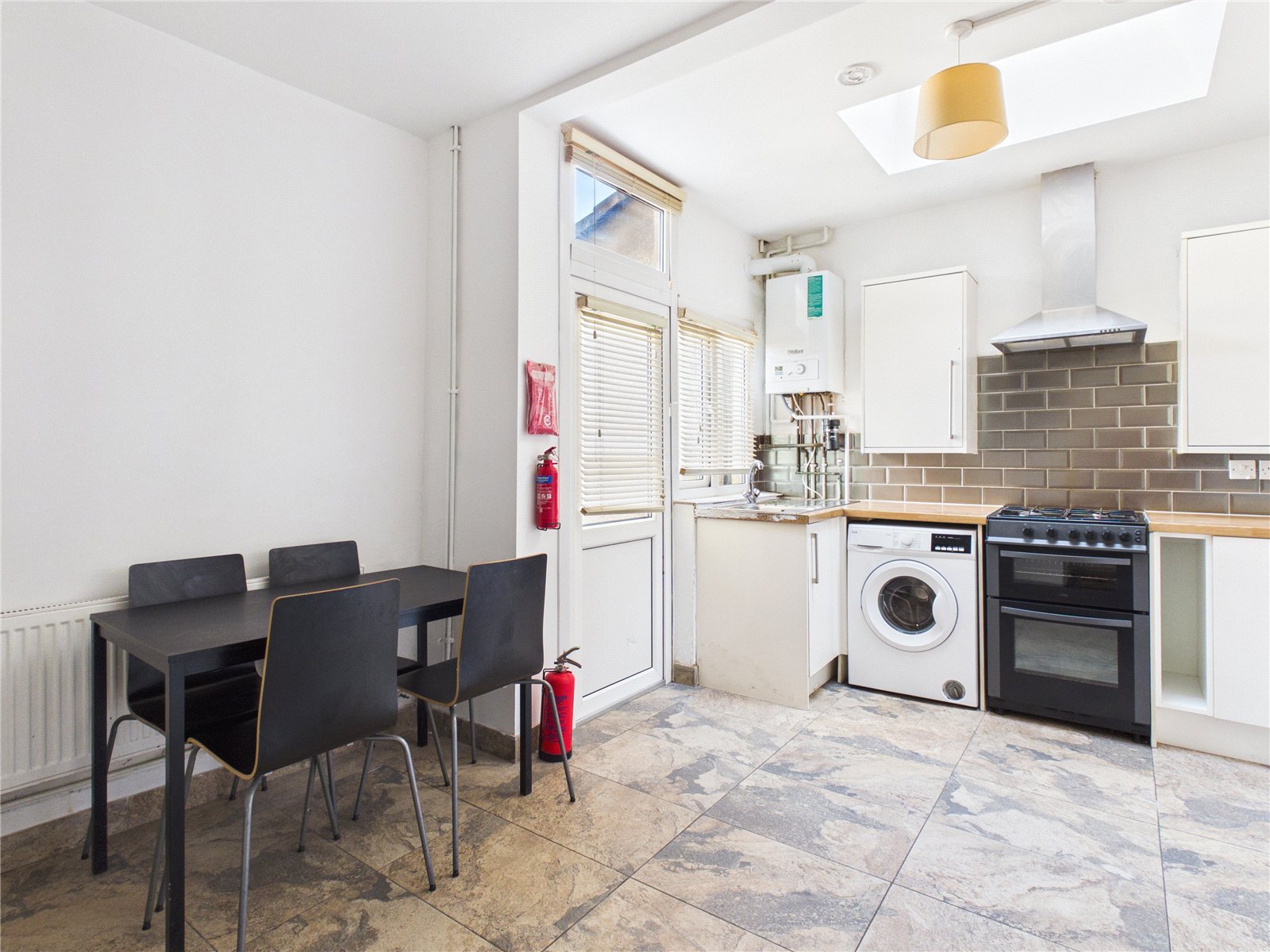 5 bedroom House to let in Southville, Bristol