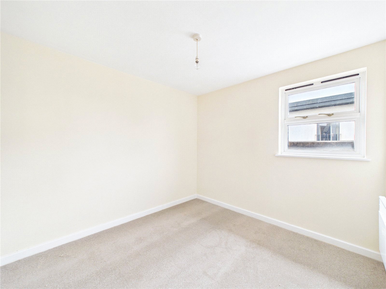 2 bedroom Flat to let in Bristol