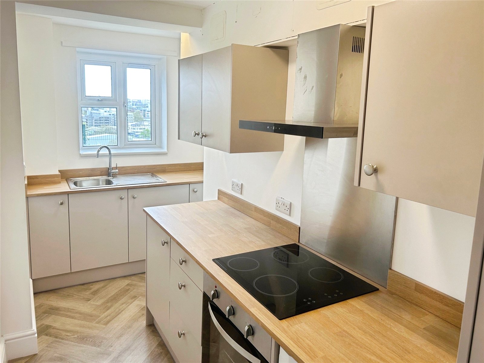 1 bedroom Flat to let in Bristol