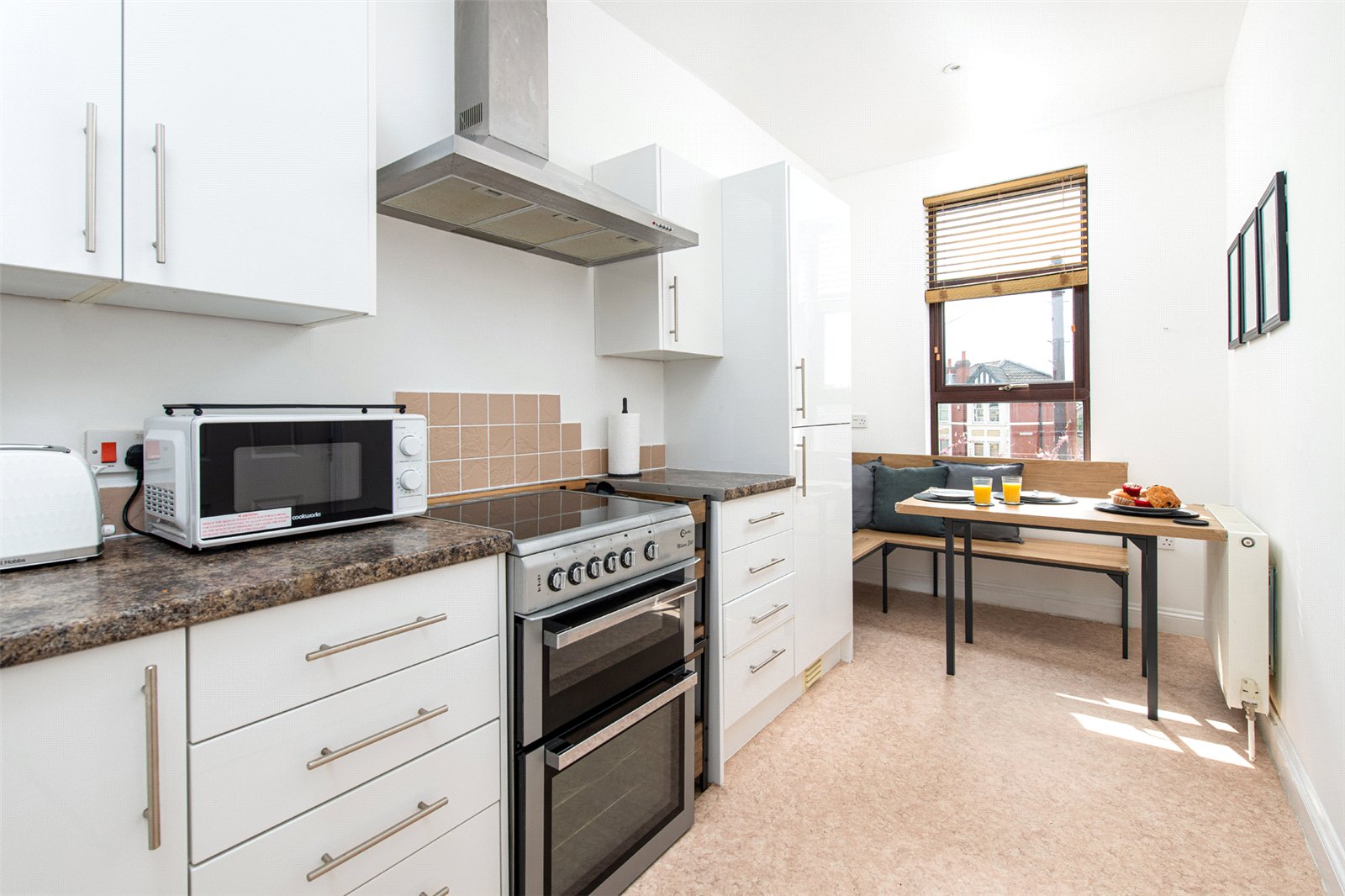 2 bedroom Flat to let in St Annes, Bristol