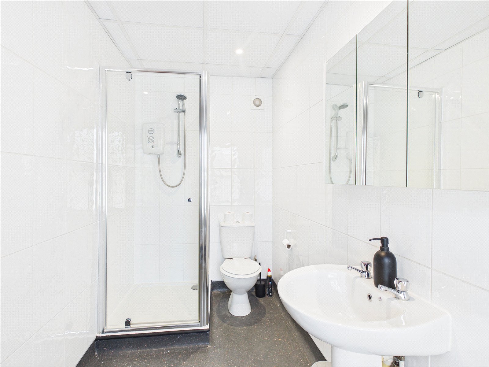 3 bedroom Flat to let in Southville, Bristol