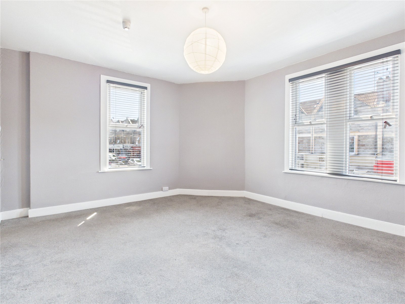 3 bedroom Flat to let in Southville, Bristol