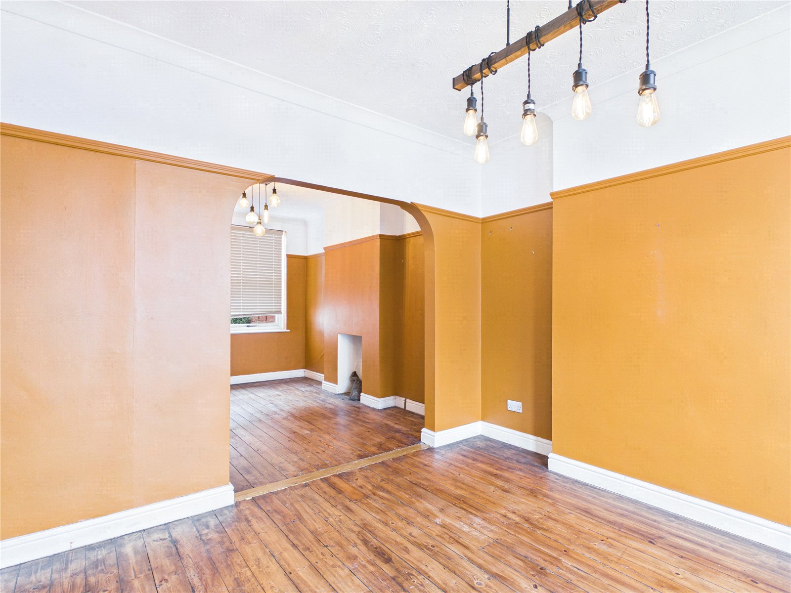 2 bedroom House to let in Kingswood, Bristol