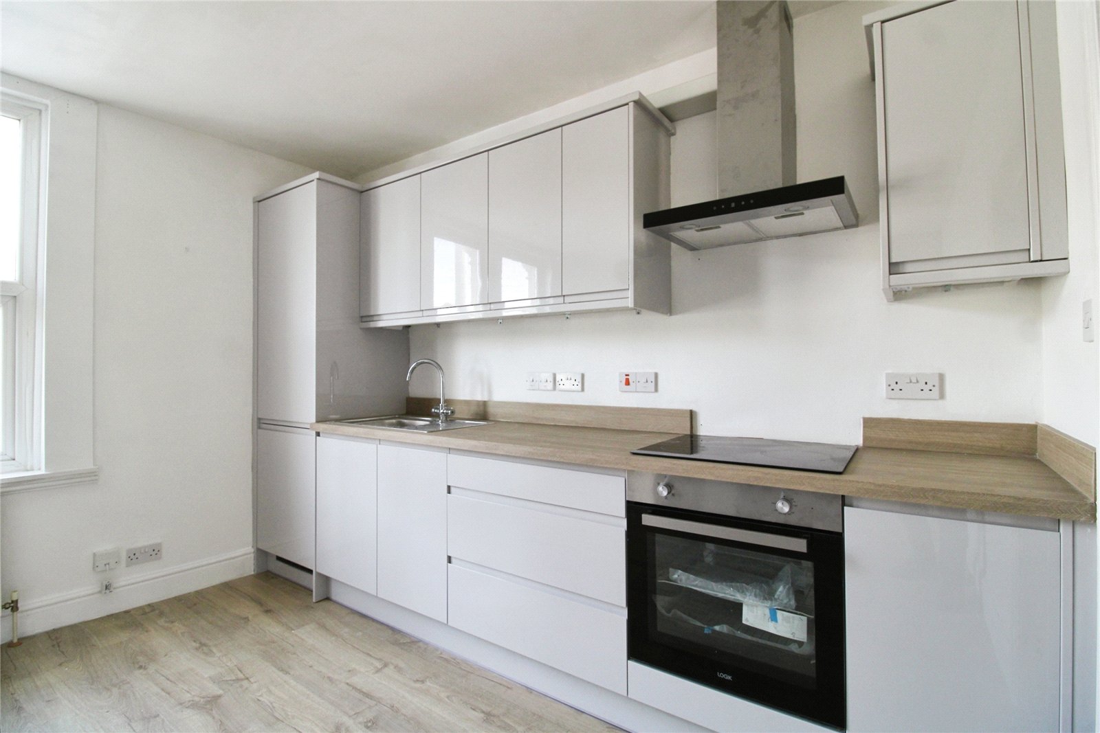 1 bedroom Flat to let in Windmill Hill, Bristol