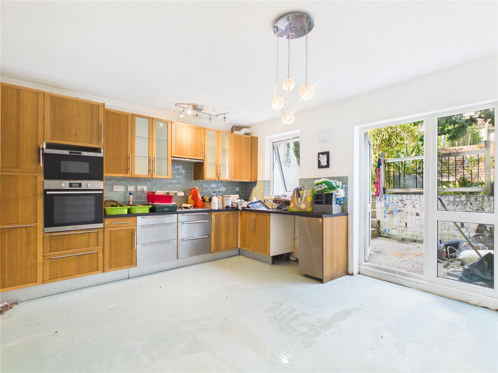 3 bedroom House to let in Victoria Park, Bristol