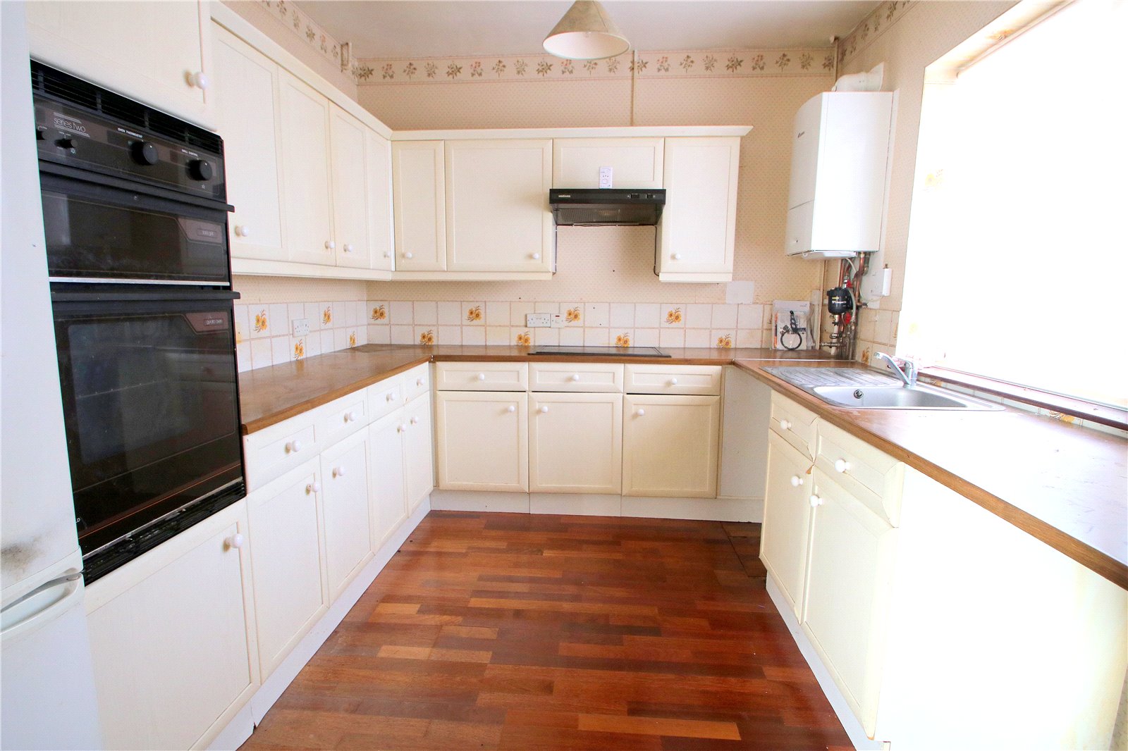 2 bedroom Bungalow for sale in BRISTOL