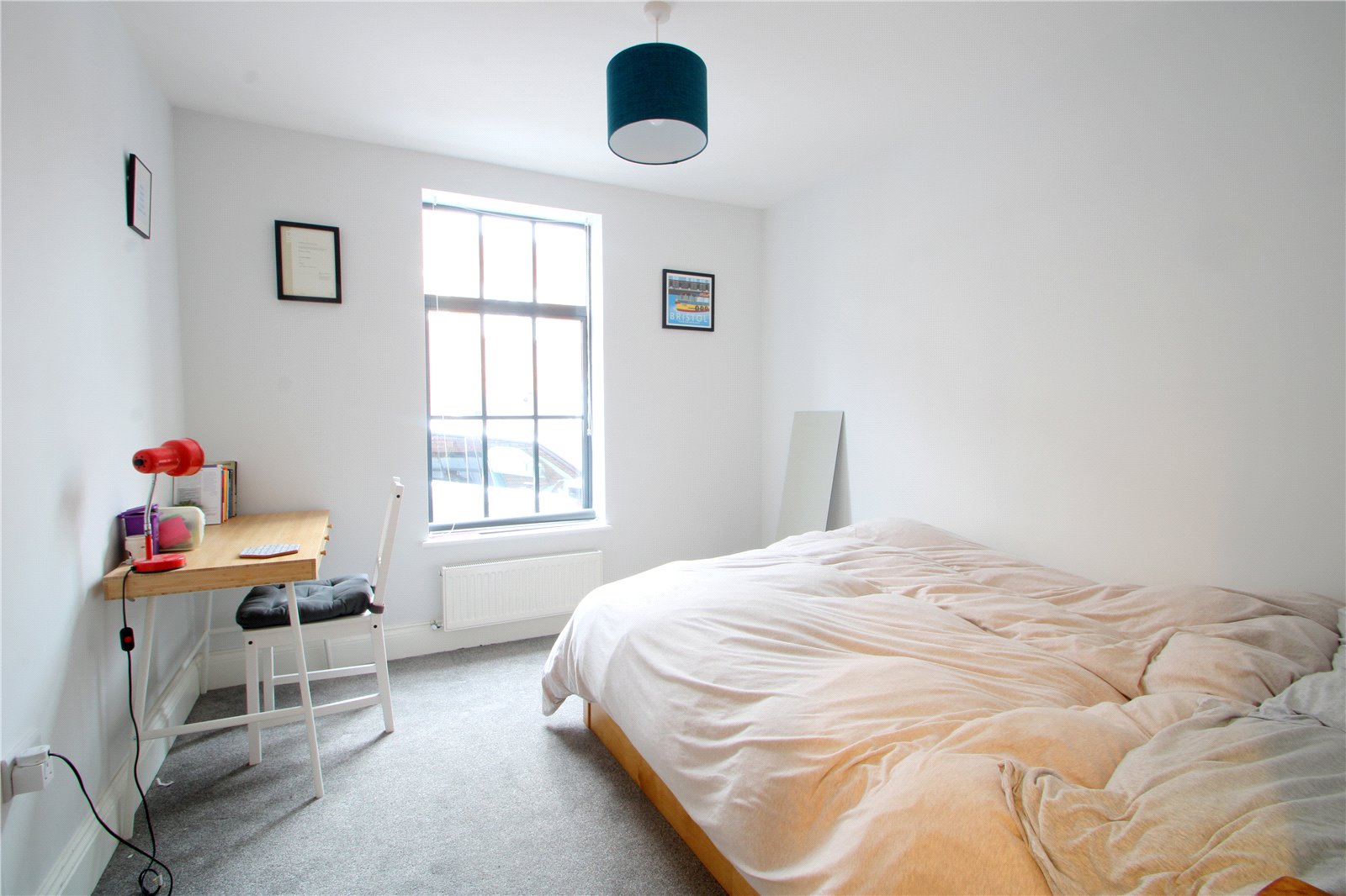 2 bedroom House to let in Bristol
