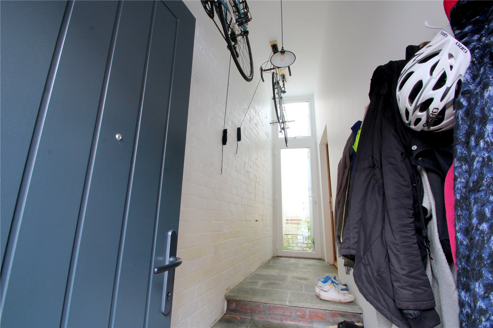 2 bedroom House to let in Bristol