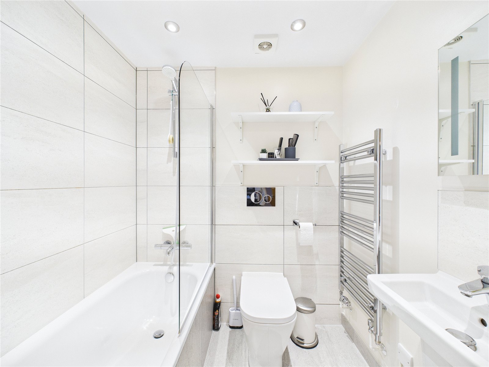 5 bedroom House for sale in Greville Road