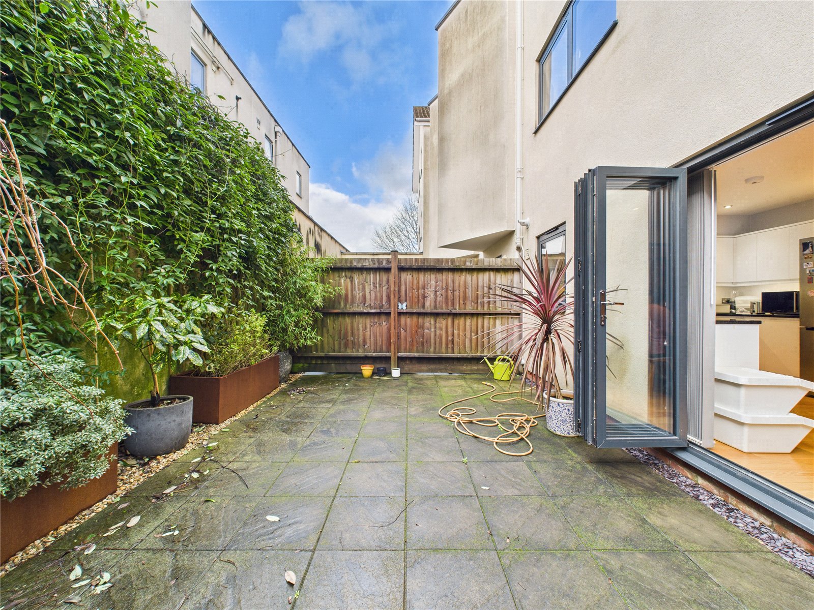 5 bedroom House for sale in Greville Road