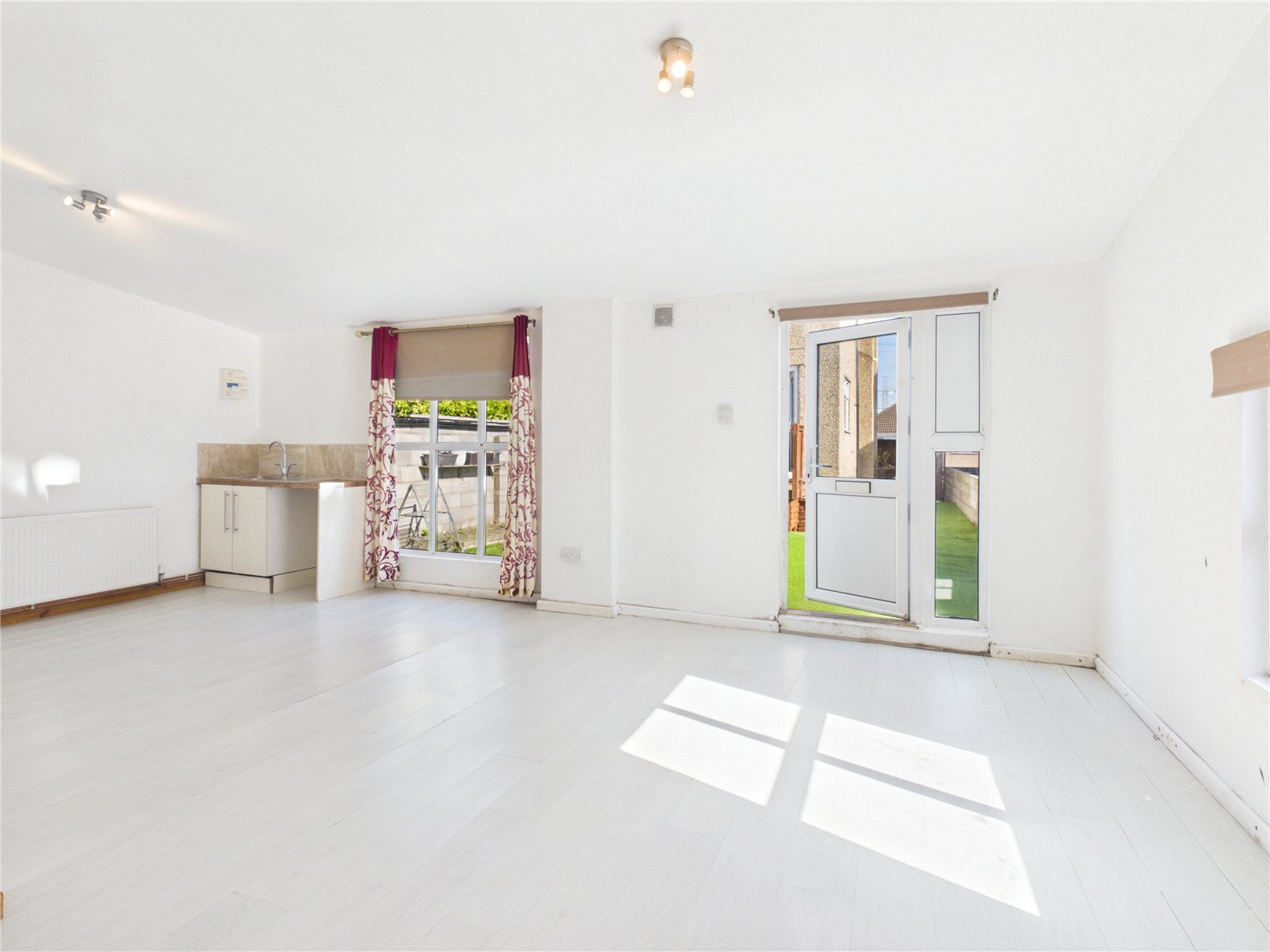5 bedroom House to let in Brislington, Bristol