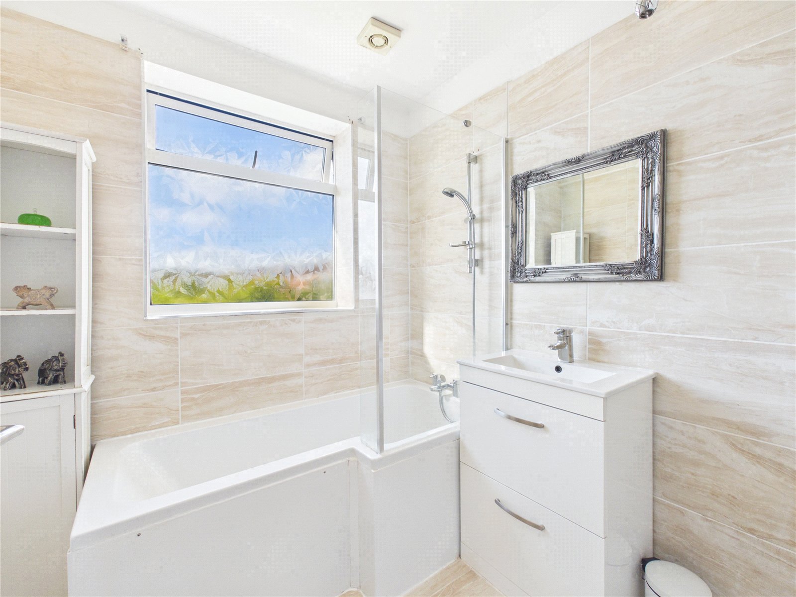 5 bedroom House to let in Brislington, Bristol